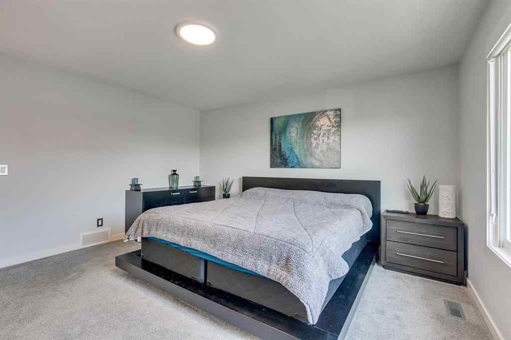 MLS® A2258243 - 1112 Chinook Gate Bay SW in Chinook Gate Airdrie, Residential