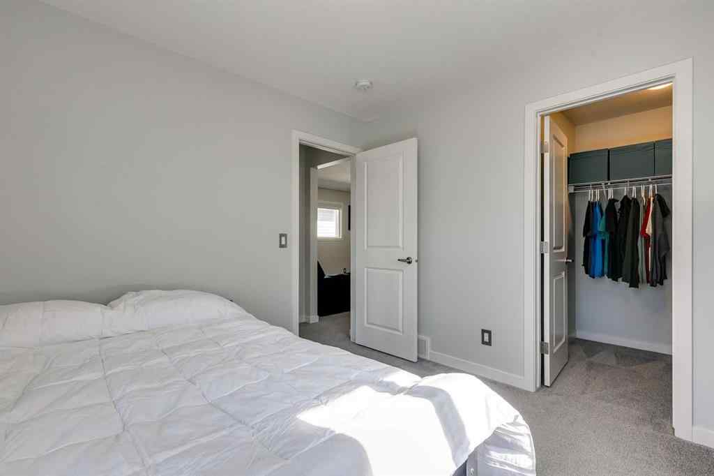 MLS® A2258243 - 1112 Chinook Gate Bay SW in Chinook Gate Airdrie, Residential