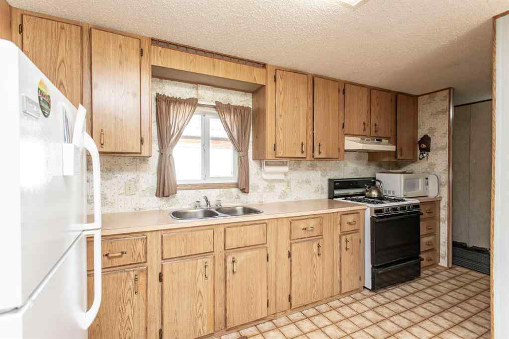 MLS® A2258246 - Unit #44A 5500 Womacks Road  in Blackfalds MHP Blackfalds, Mobile