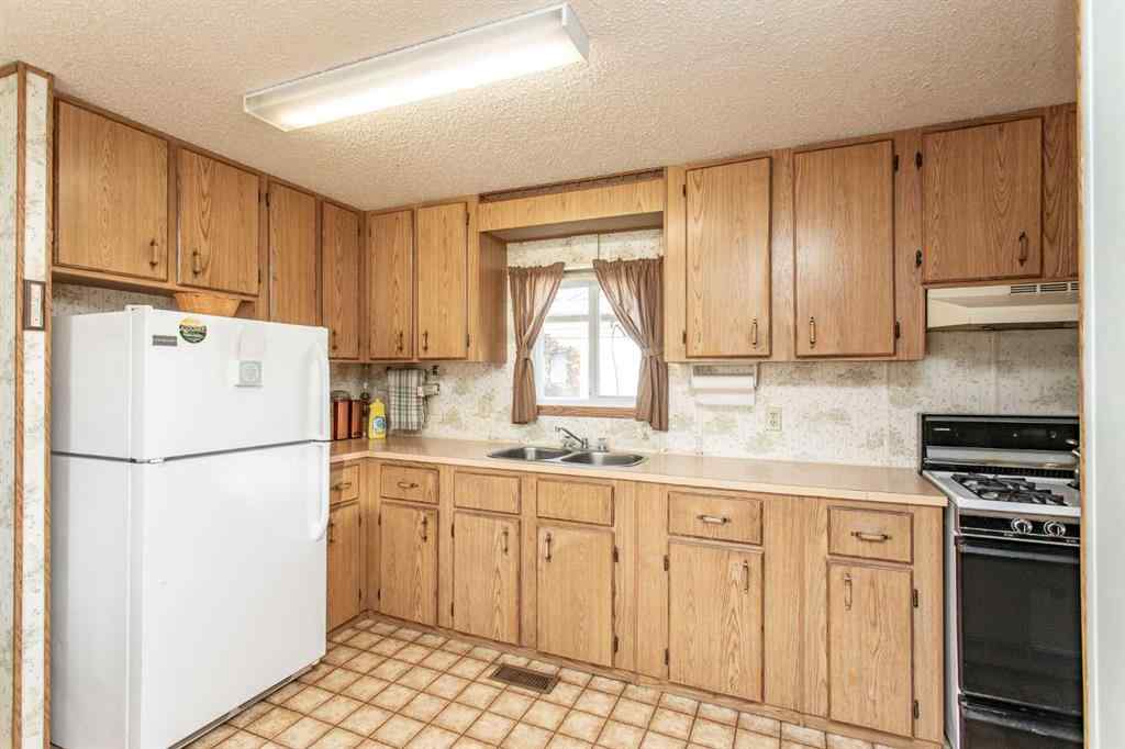 MLS® A2258246 - Unit #44A 5500 Womacks Road  in Blackfalds MHP Blackfalds, Mobile