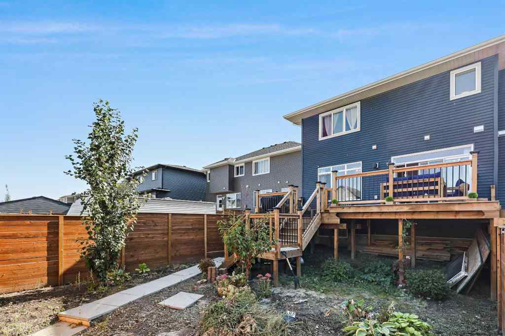 MLS® A2258248 - 340 Lawthorn Way SE in Lanark Airdrie, Residential