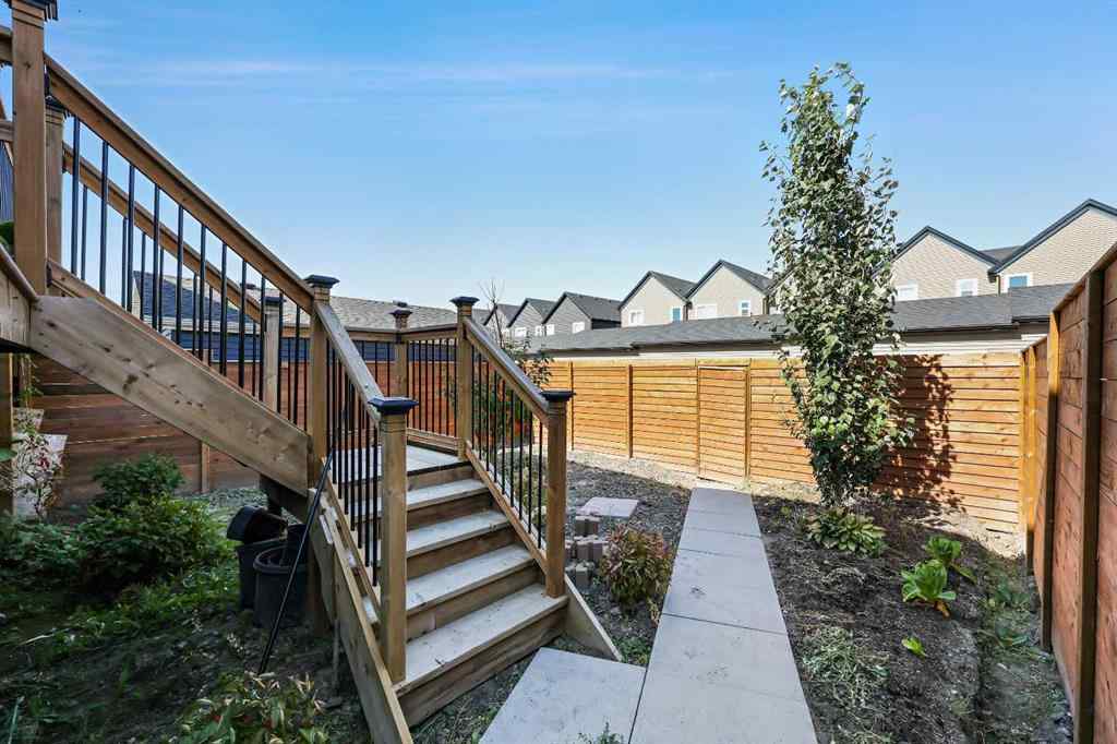 MLS® A2258248 - 340 Lawthorn Way SE in Lanark Airdrie, Residential