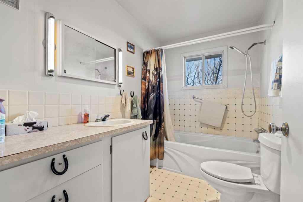 MLS® A2258263 - 115041 Sharples Bottom Rd   in NONE Claresholm, Agri-Business