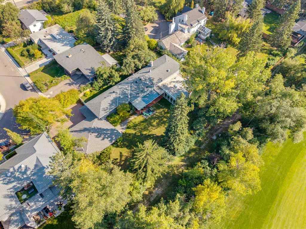 MLS® A2258265 - 35 Windsor Crescent SW in Windsor Park Calgary, Residential