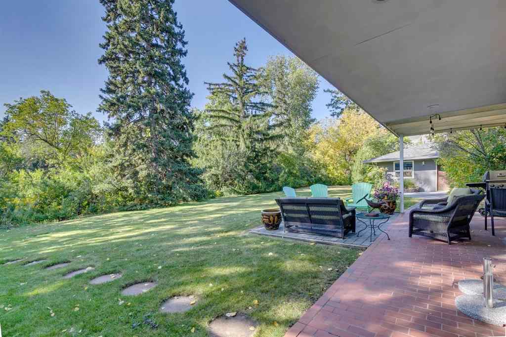 MLS® A2258265 - 35 Windsor Crescent SW in Windsor Park Calgary, Residential