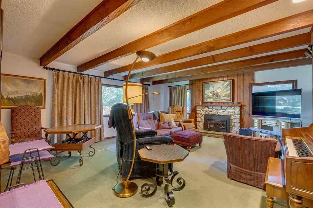 MLS® A2258265 - 35 Windsor Crescent SW in Windsor Park Calgary, Residential