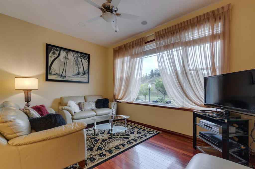 MLS® A2258267 - 142 Discovery Ridge Boulevard SW in Discovery Ridge Calgary, Residential