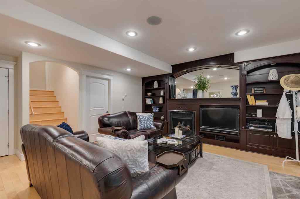 MLS® A2258267 - 142 Discovery Ridge Boulevard SW in Discovery Ridge Calgary, Residential