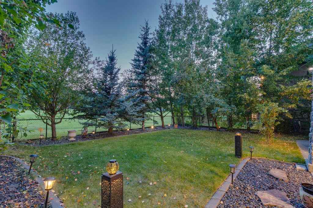 MLS® A2258267 - 142 Discovery Ridge Boulevard SW in Discovery Ridge Calgary, Residential