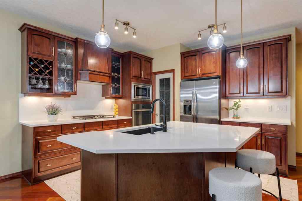 MLS® A2258267 - 142 Discovery Ridge Boulevard SW in Discovery Ridge Calgary, Residential