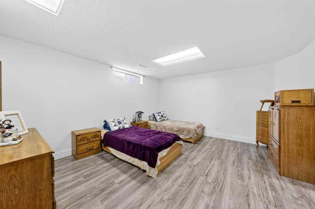 MLS® A2258270 - 1360 Shawnee Road SW in Shawnee Slopes Calgary, Residential