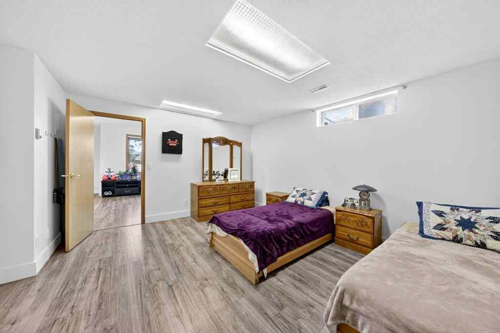 MLS® A2258270 - 1360 Shawnee Road SW in Shawnee Slopes Calgary, Residential