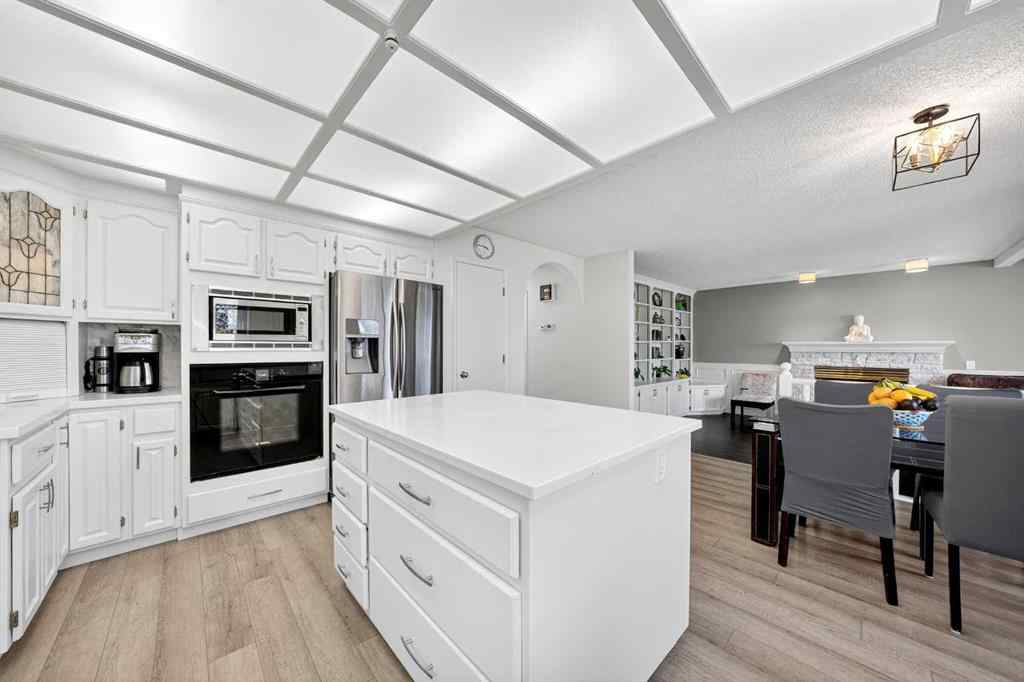 MLS® A2258270 - 1360 Shawnee Road SW in Shawnee Slopes Calgary, Residential