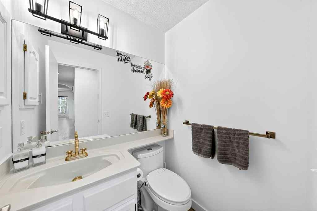 MLS® A2258270 - 1360 Shawnee Road SW in Shawnee Slopes Calgary, Residential