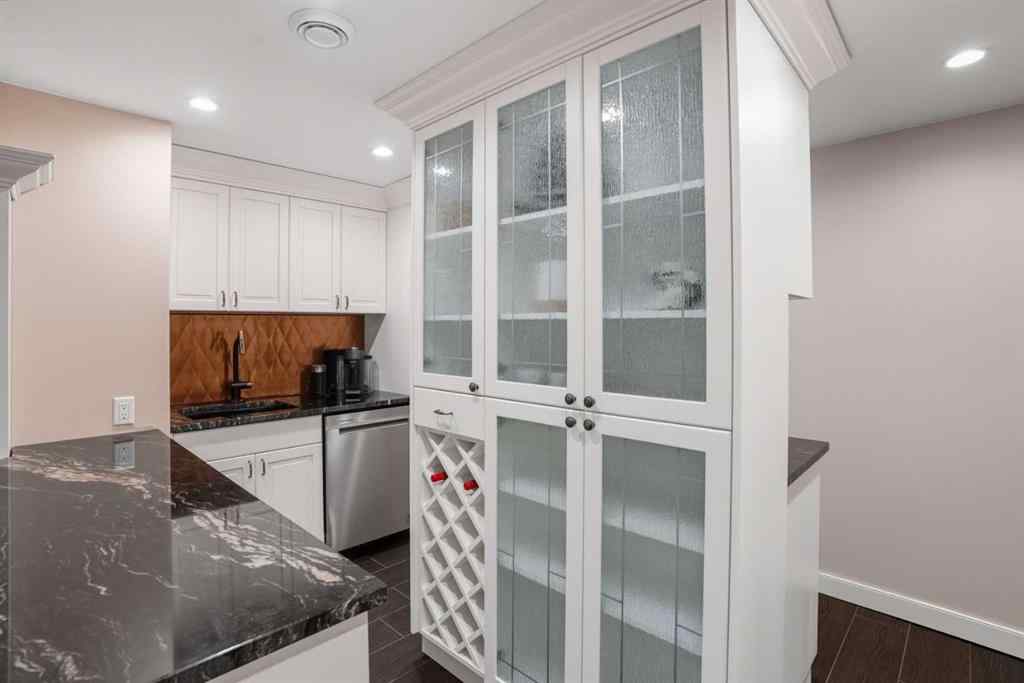 MLS® A2258271 - 134 Discovery Ridge Boulevard SW in Discovery Ridge Calgary, Residential