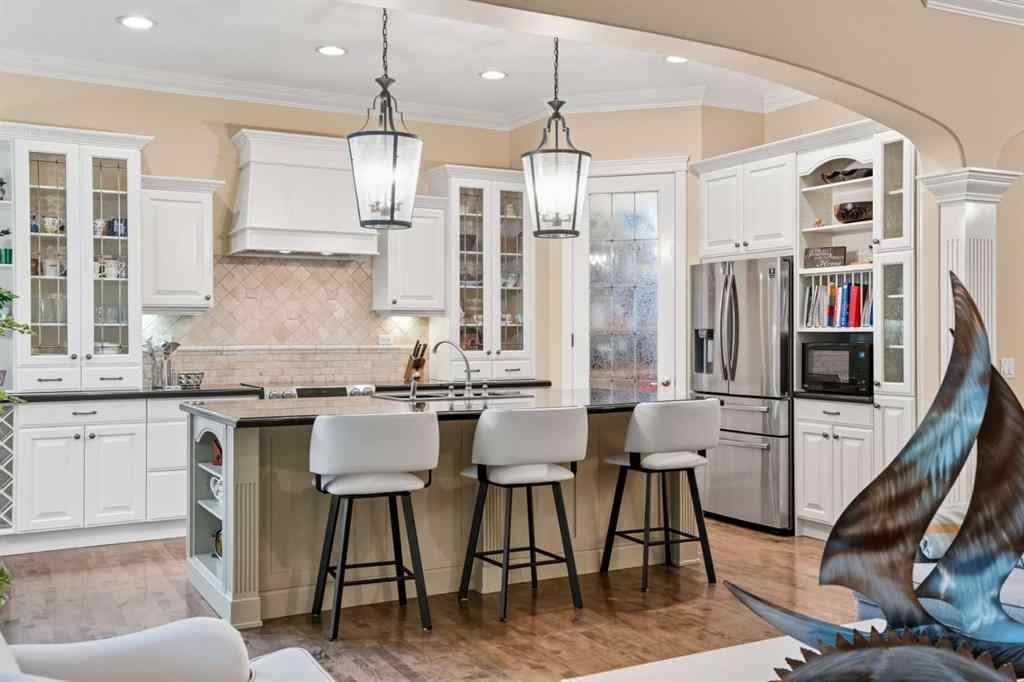 MLS® A2258271 - 134 Discovery Ridge Boulevard SW in Discovery Ridge Calgary, Residential
