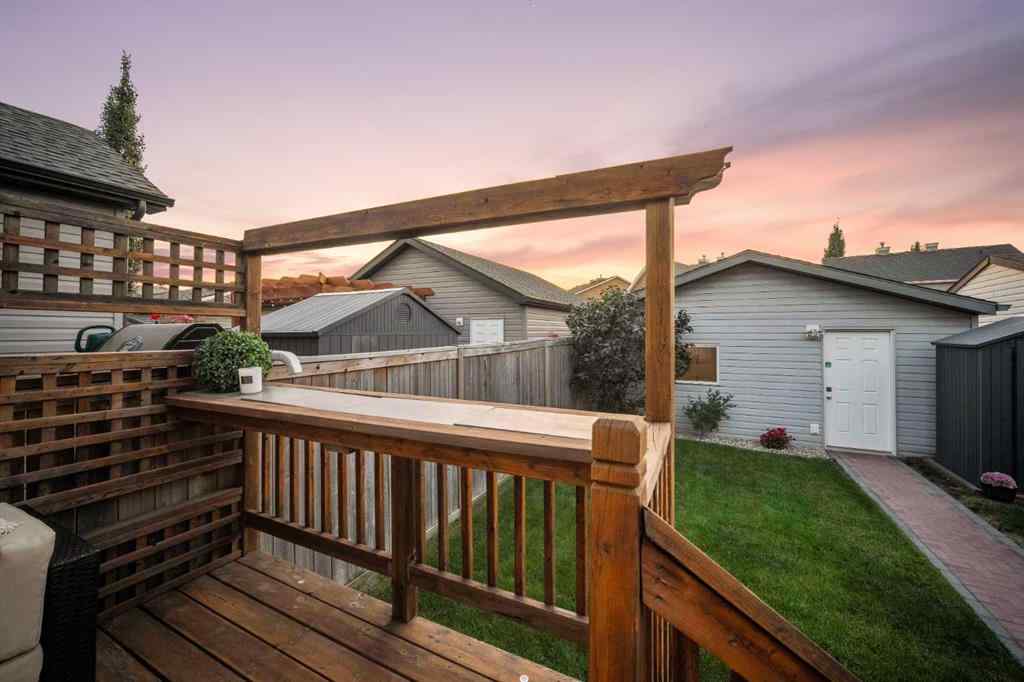 MLS® A2258273 - 17 Auburn Crest Green SE in Auburn Bay Calgary, Residential