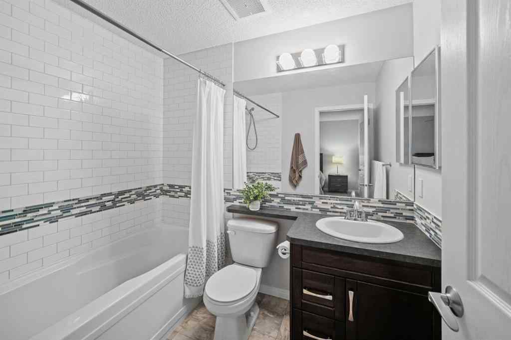 MLS® A2258273 - 17 Auburn Crest Green SE in Auburn Bay Calgary, Residential