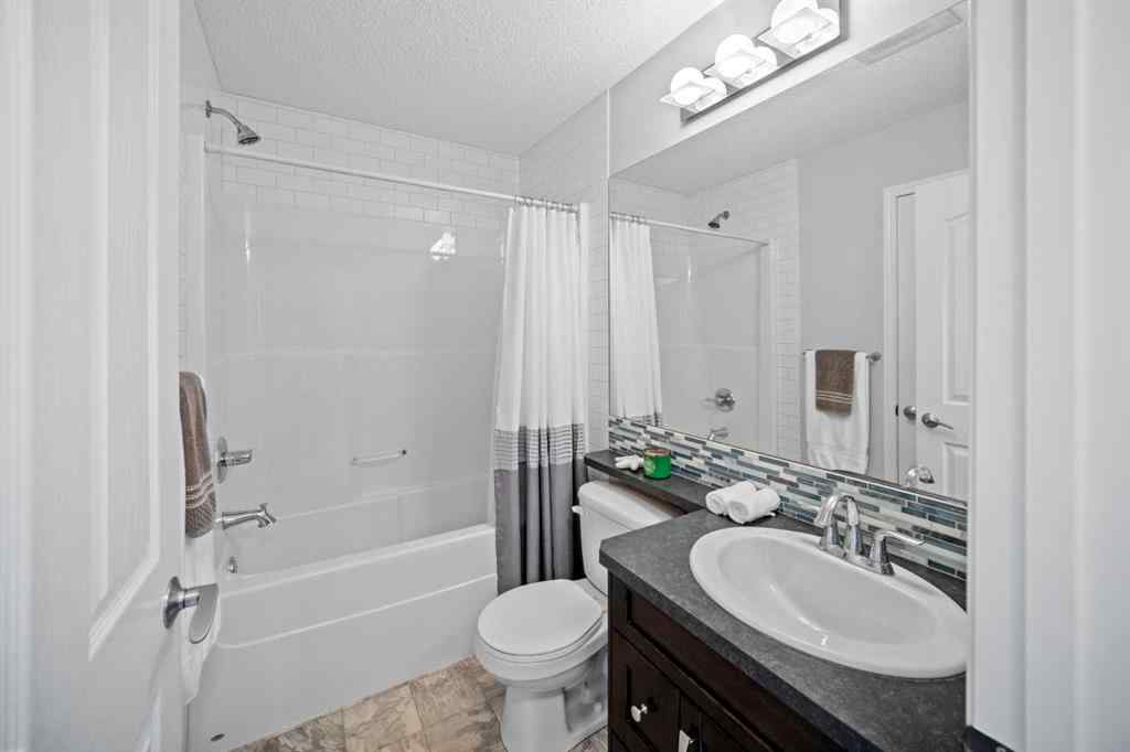 MLS® A2258273 - 17 Auburn Crest Green SE in Auburn Bay Calgary, Residential