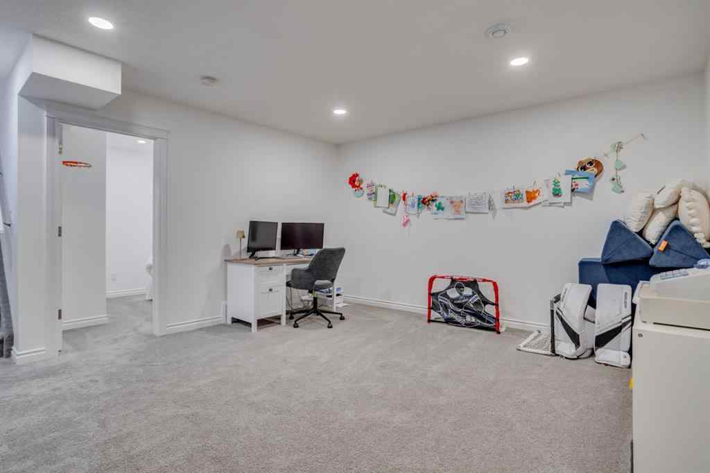 MLS® A2258279 - 204 Dafoe Way  in Parsons North Fort McMurray, Residential