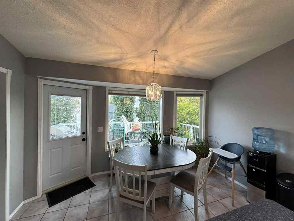 MLS® A2258281 - 806 Cherry Crescent  in NONE Beaverlodge, Residential
