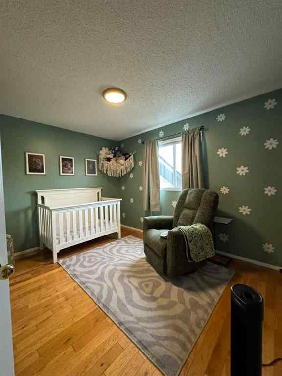 MLS® A2258281 - 806 Cherry Crescent  in NONE Beaverlodge, Residential