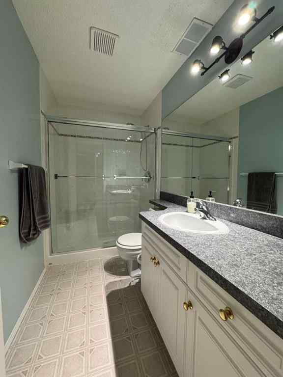 MLS® A2258281 - 806 Cherry Crescent  in NONE Beaverlodge, Residential