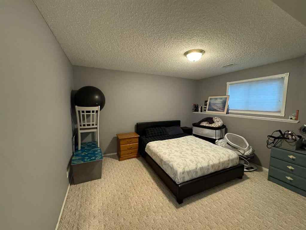 MLS® A2258281 - 806 Cherry Crescent  in NONE Beaverlodge, Residential