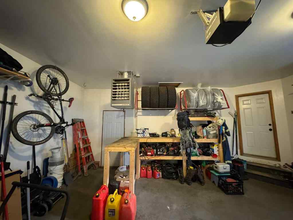 MLS® A2258281 - 806 Cherry Crescent  in NONE Beaverlodge, Residential