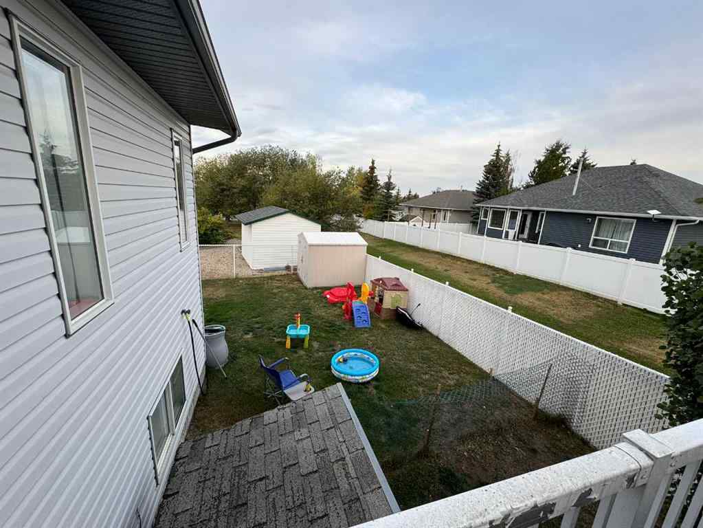 MLS® A2258281 - 806 Cherry Crescent  in NONE Beaverlodge, Residential