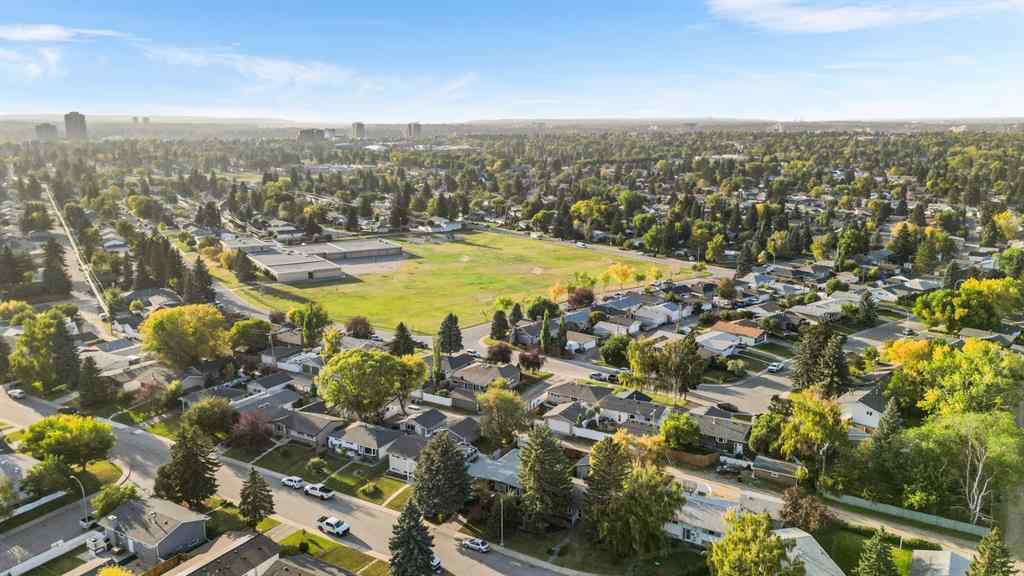 MLS® A2258286 - 860 Archwood Road SE in Acadia Calgary, Residential