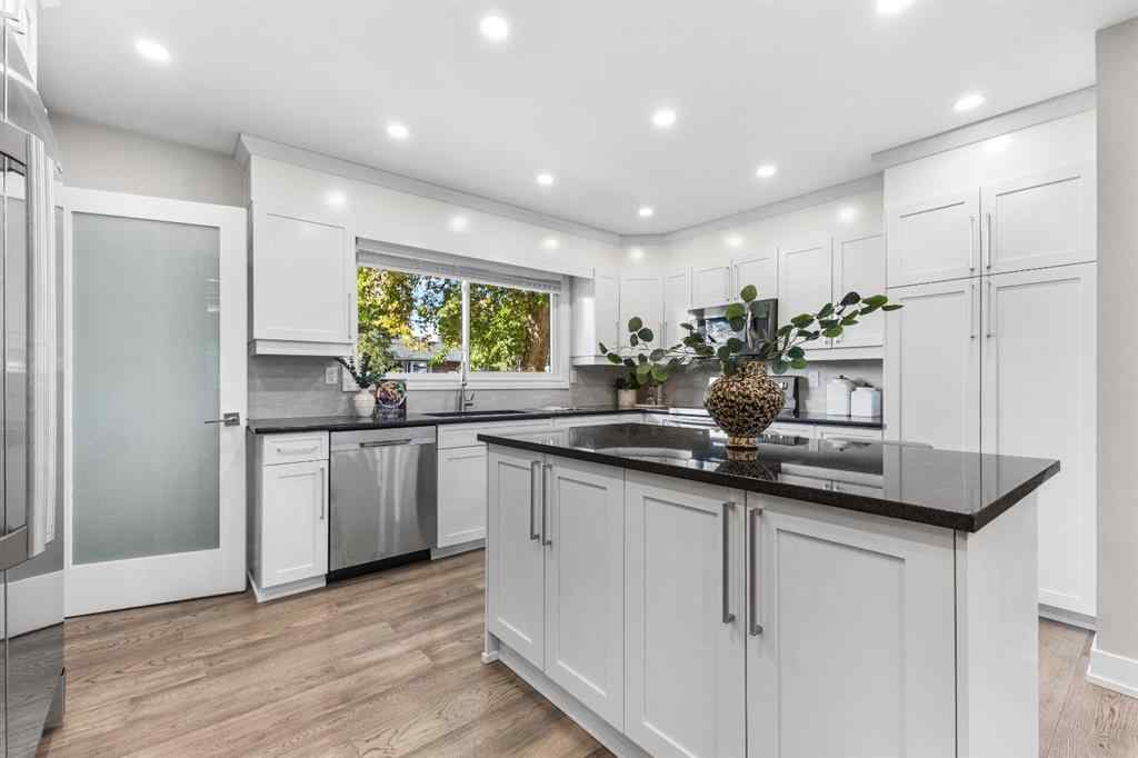 MLS® A2258286 - 860 Archwood Road SE in Acadia Calgary, Residential