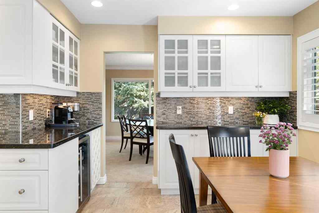 MLS® A2258288 - 12 Medford Place SW in Mayfair Calgary, Residential