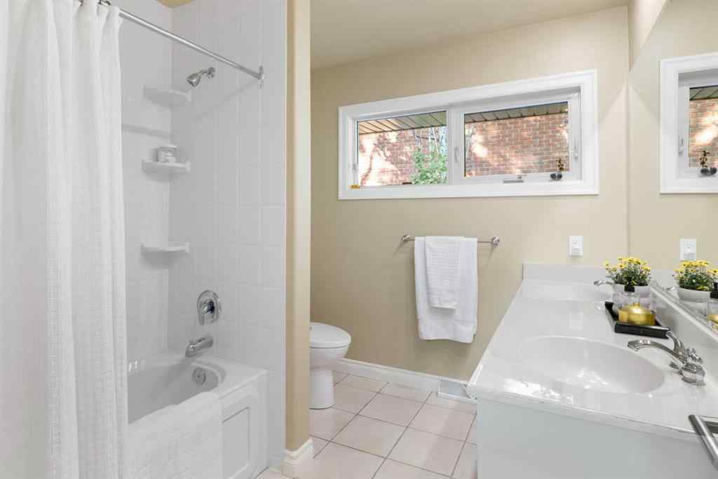 MLS® A2258288 - 12 Medford Place SW in Mayfair Calgary, Residential