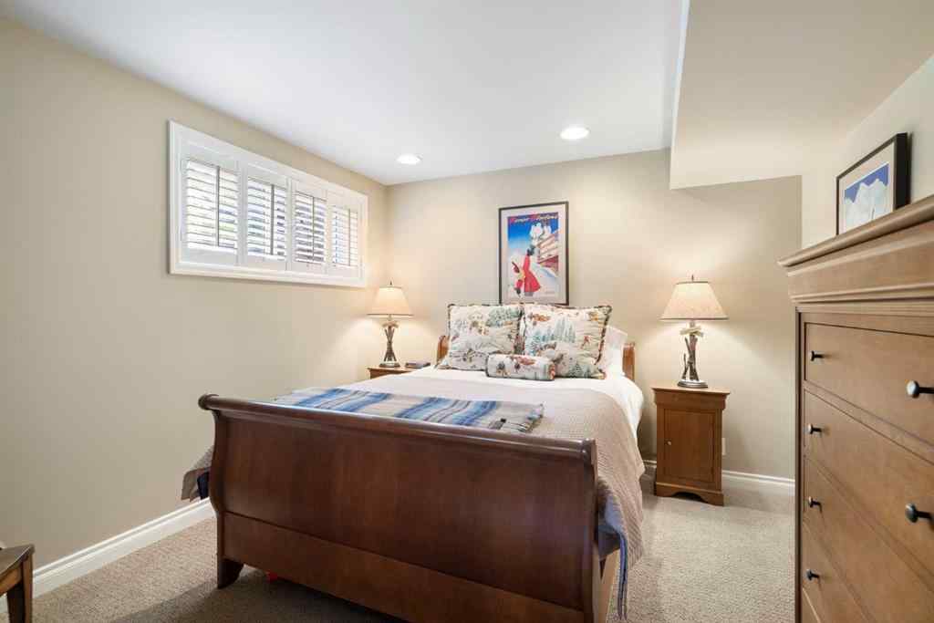 MLS® A2258288 - 12 Medford Place SW in Mayfair Calgary, Residential