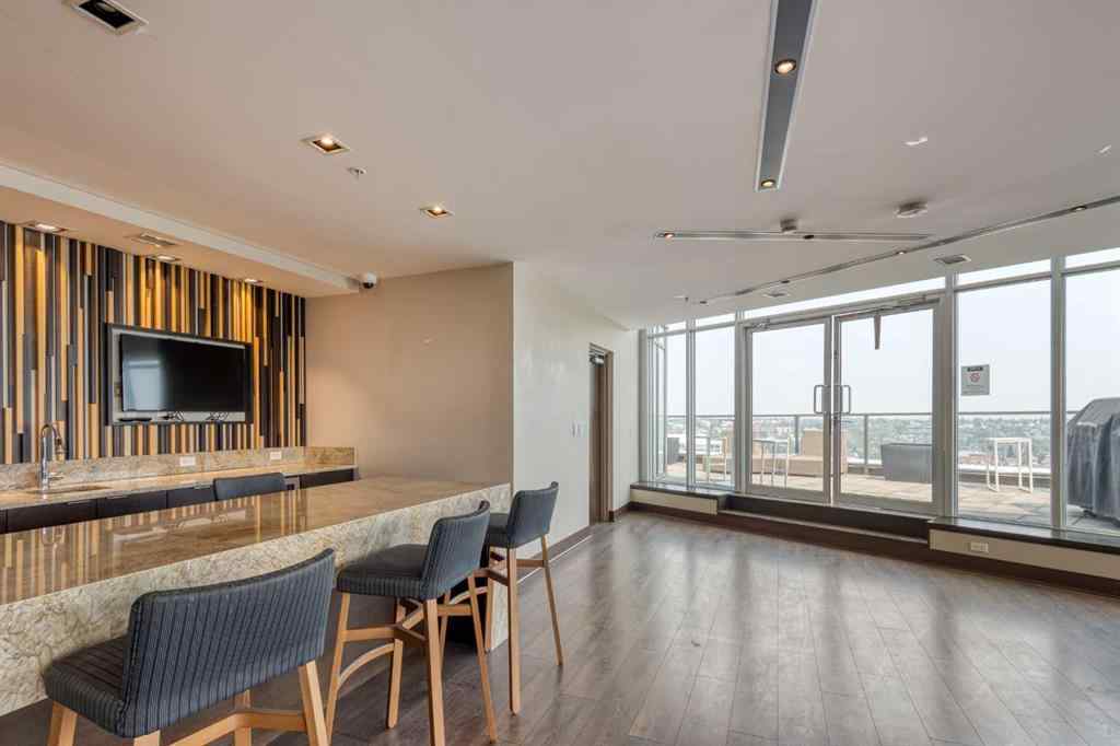 MLS® A2258293 - Unit #1010 550 Riverfront Avenue SE in Downtown East Village Calgary, Residential