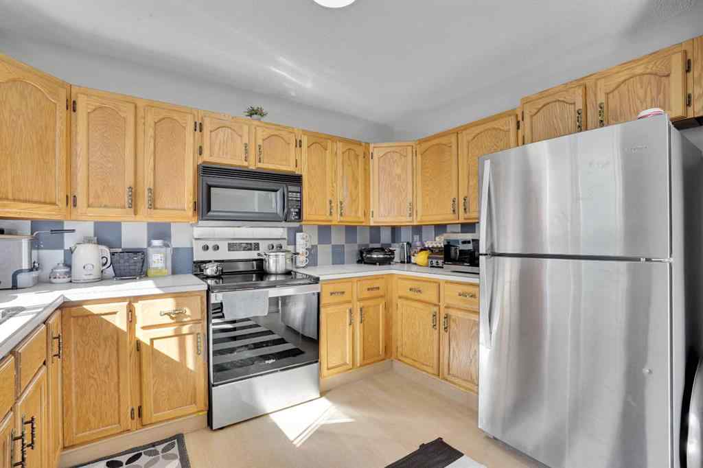 MLS® A2258295 - 39 Ventura Road NE in Vista Heights Calgary, Residential