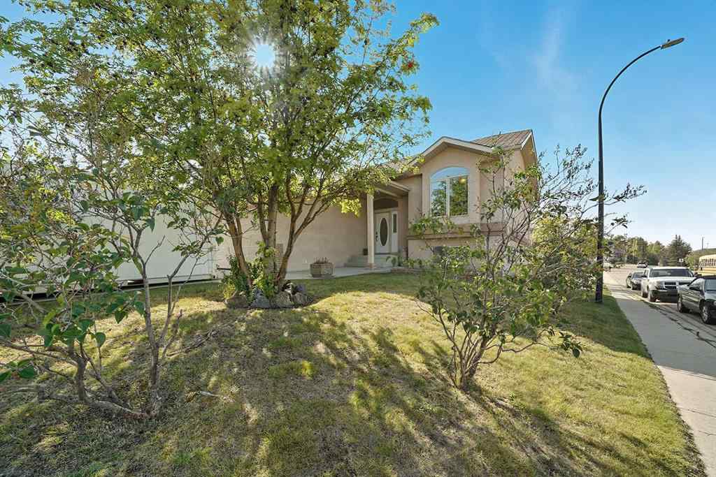 MLS® A2258298 - 61 Leung Close  in Lancaster Green Red Deer, Residential