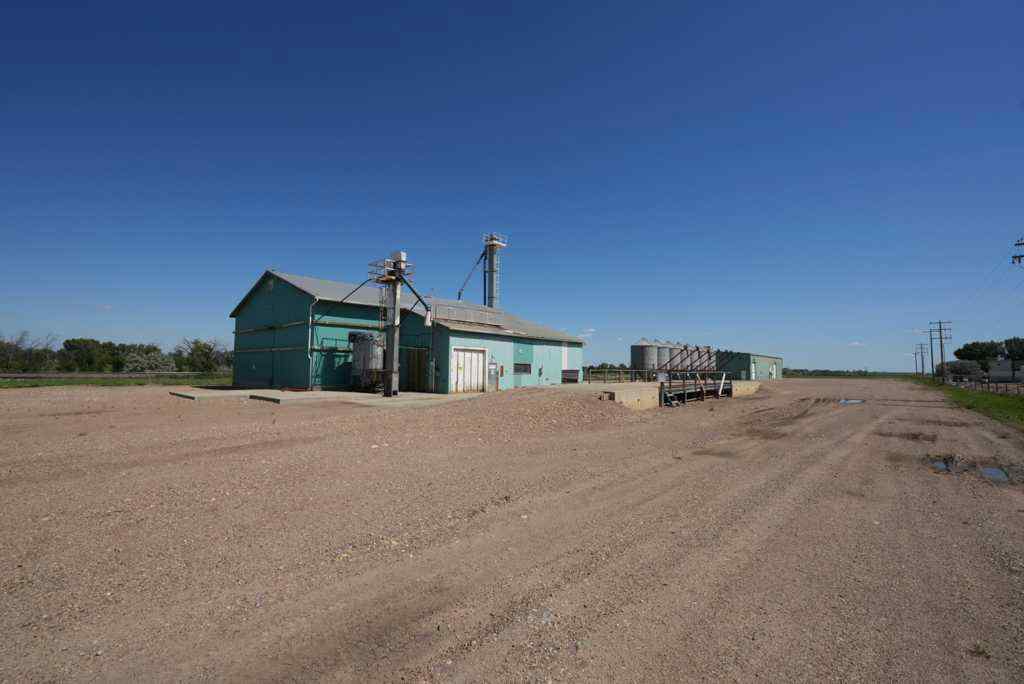 MLS® A2258300 - 184075 7 Street E in NONE Rural Newell, County of, Commercial
