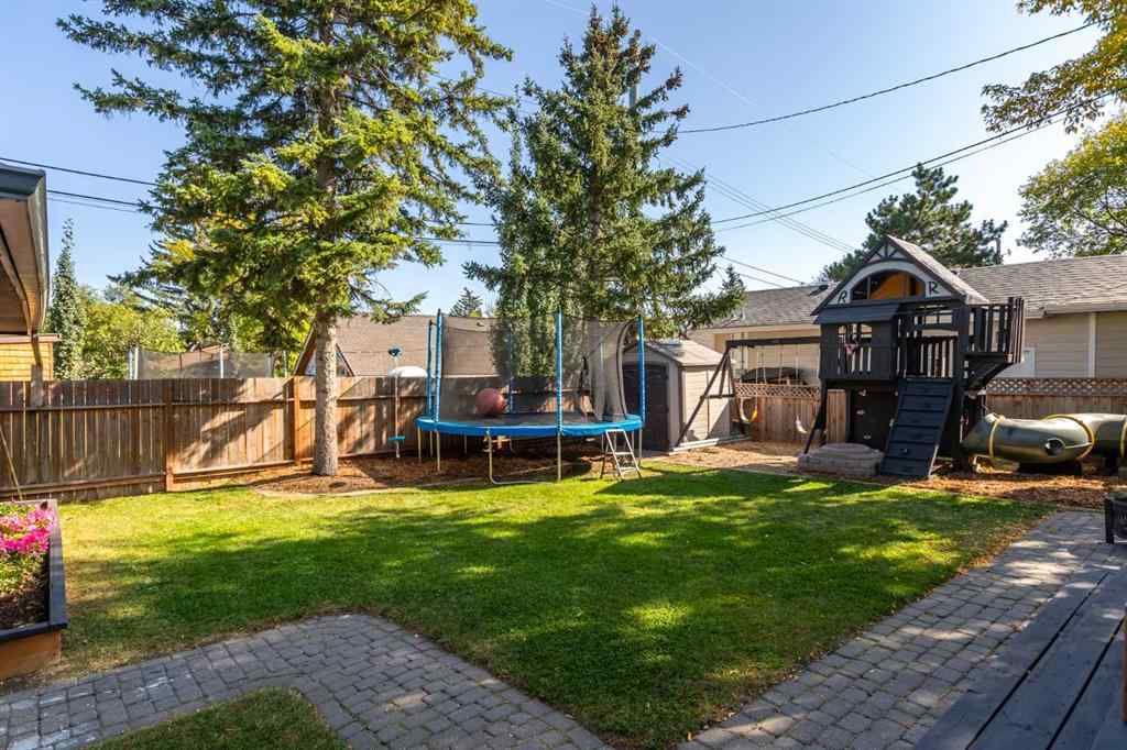MLS® A2258301 - 2608 Garland Street SW in Glendale Calgary, Residential