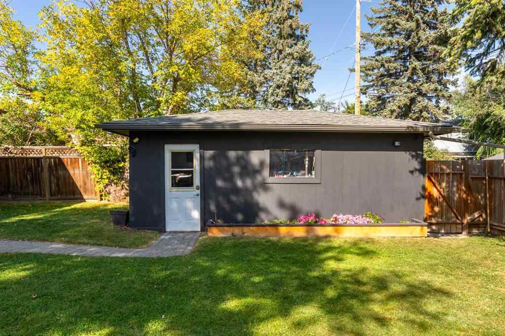 MLS® A2258301 - 2608 Garland Street SW in Glendale Calgary, Residential