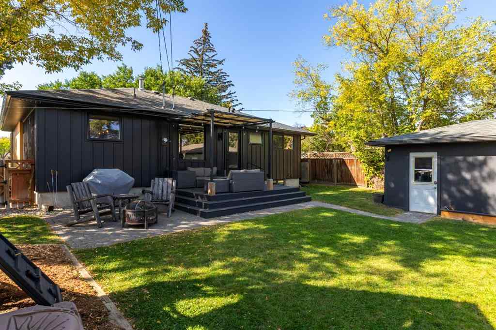 MLS® A2258301 - 2608 Garland Street SW in Glendale Calgary, Residential