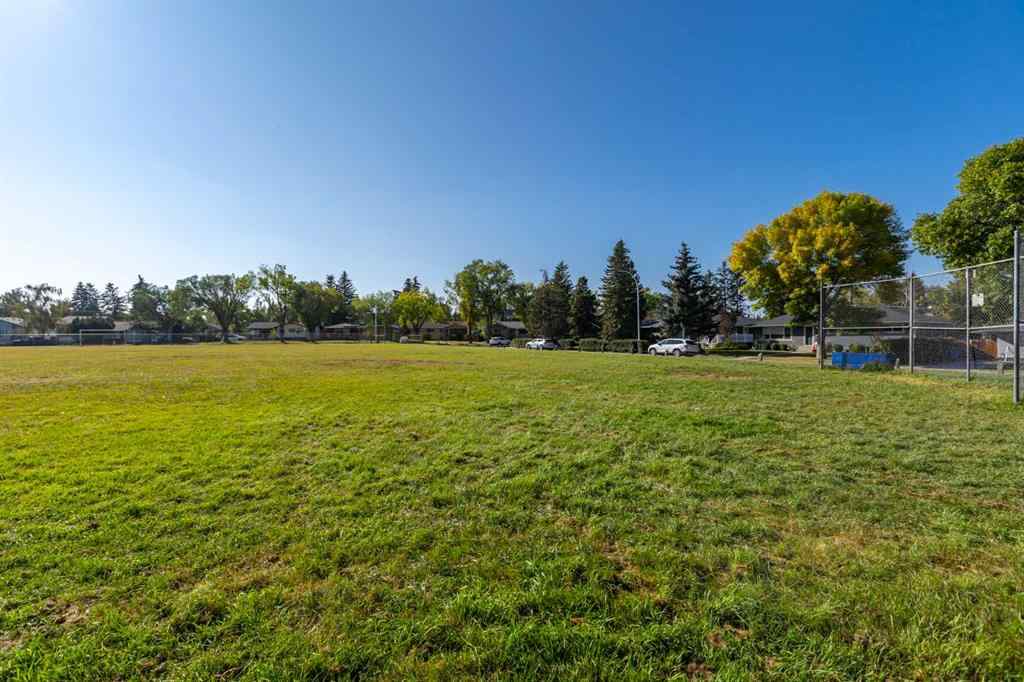 MLS® A2258301 - 2608 Garland Street SW in Glendale Calgary, Residential