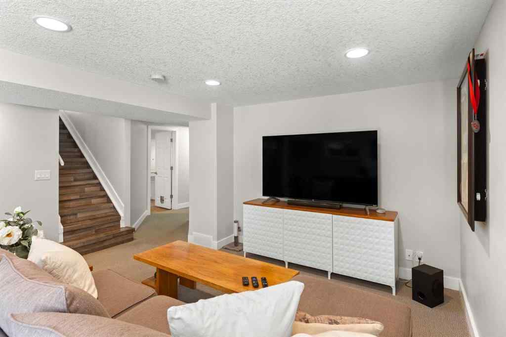 MLS® A2258301 - 2608 Garland Street SW in Glendale Calgary, Residential