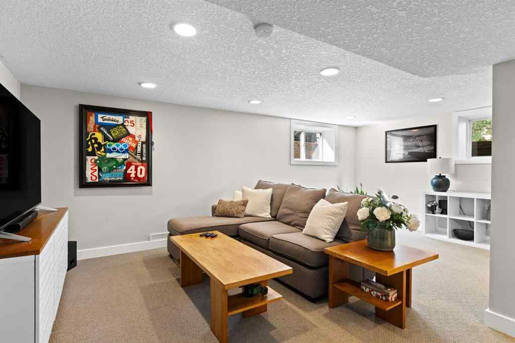 MLS® A2258301 - 2608 Garland Street SW in Glendale Calgary, Residential
