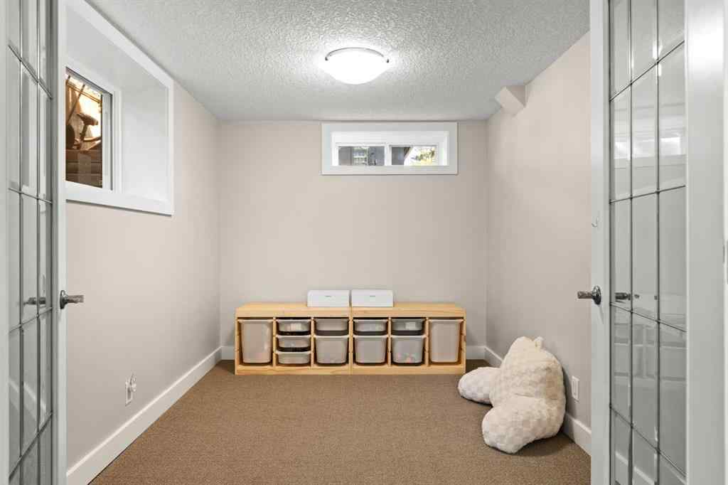 MLS® A2258301 - 2608 Garland Street SW in Glendale Calgary, Residential