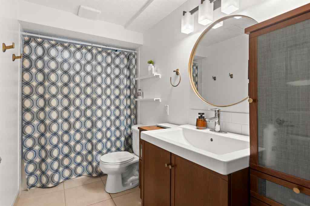 MLS® A2258301 - 2608 Garland Street SW in Glendale Calgary, Residential