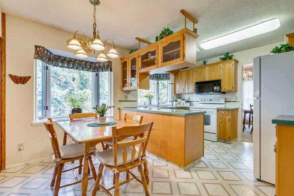 MLS® A2258308 - 444 Willingdon Boulevard SE in Willow Park Calgary, Residential