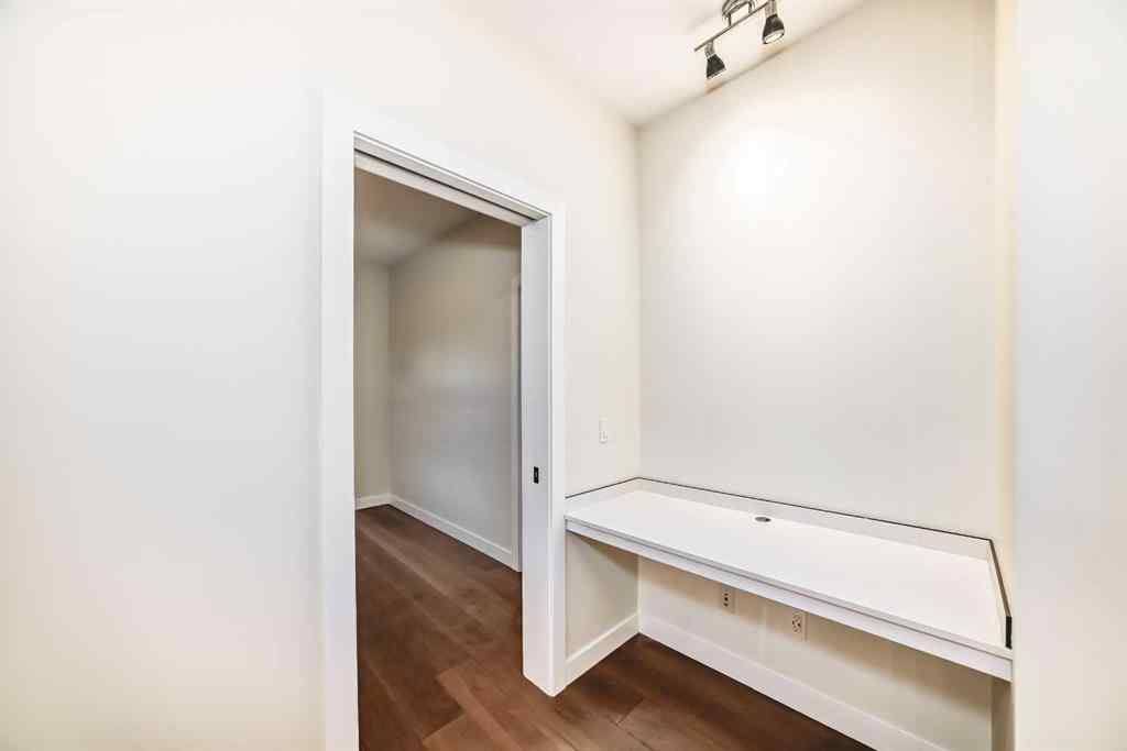 MLS® A2258311 - Unit #113 2702 17 Avenue SW in Shaganappi Calgary, Residential
