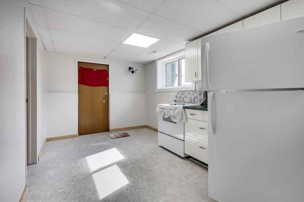 MLS® A2258318 - 5607 48 Avenue  in Downtown Lacombe Lacombe, Residential